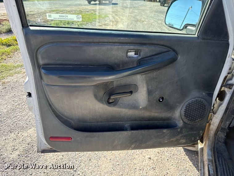 image for item FC4502 2002 Chevrolet Silverado 2500 utility bed pickup truck