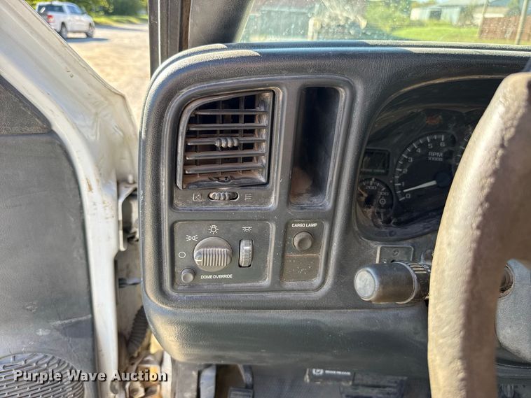image for item FC4502 2002 Chevrolet Silverado 2500 utility bed pickup truck