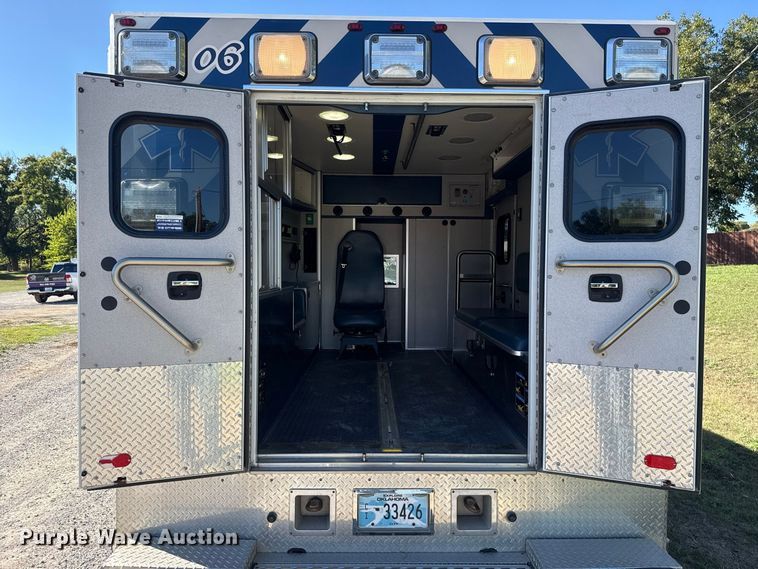 image for item FC4503 2017 Ford F-350 ambulance