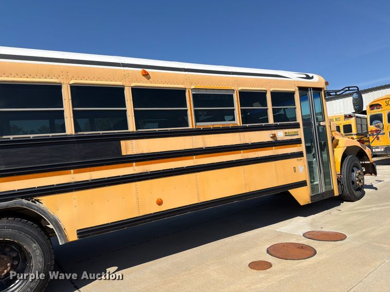 image for item FH6454 2006 Blue Bird school bus