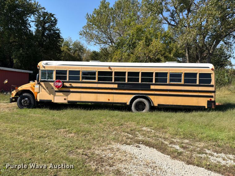 image for item FH6454 2006 Blue Bird school bus