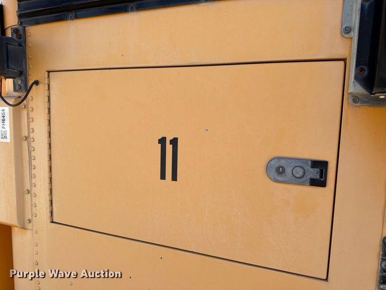 image for item FH6454 2006 Blue Bird school bus