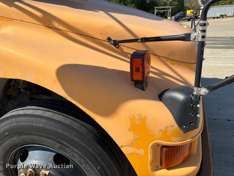 image for item FH6454 2006 Blue Bird school bus