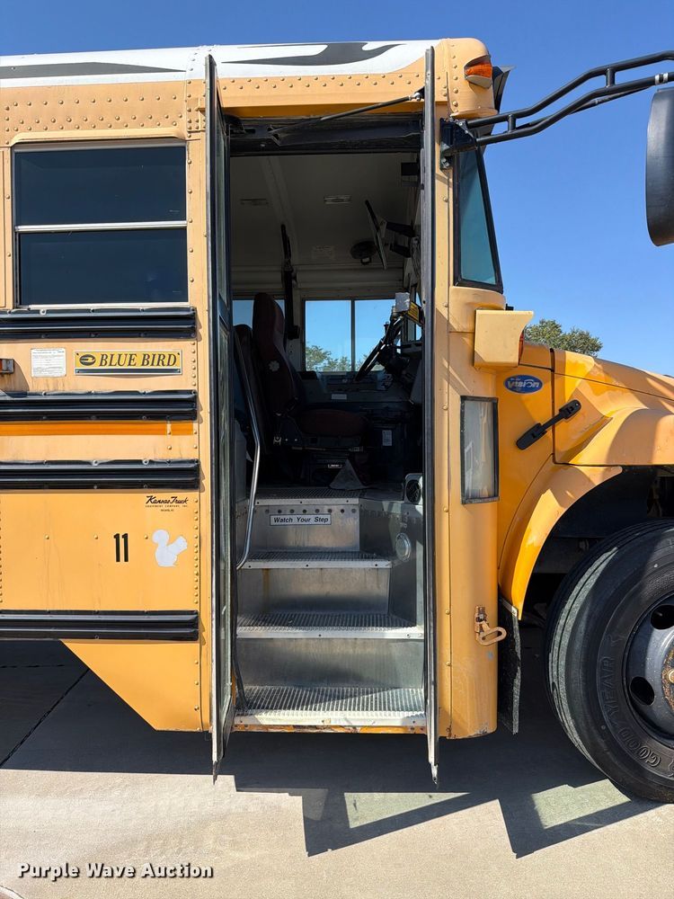 image for item FH6454 2006 Blue Bird school bus