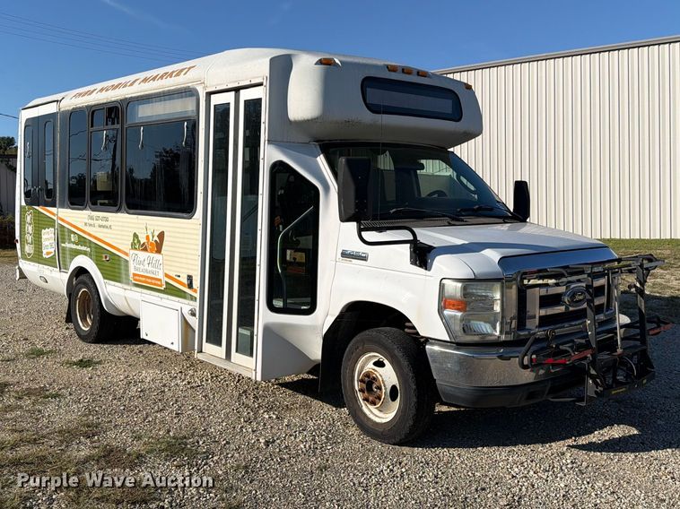 image for item FH6456 2011 Ford E450 Super Duty bus