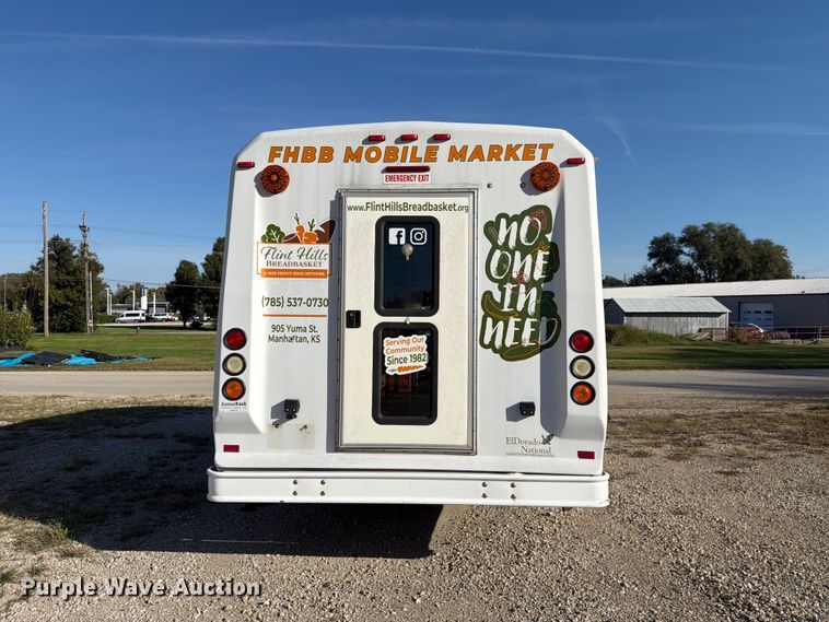 image for item FH6456 2011 Ford E450 Super Duty bus