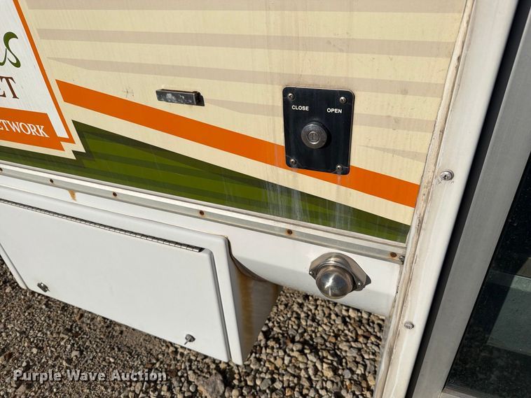 image for item FH6456 2011 Ford E450 Super Duty bus