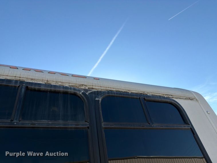 image for item FH6456 2011 Ford E450 Super Duty bus