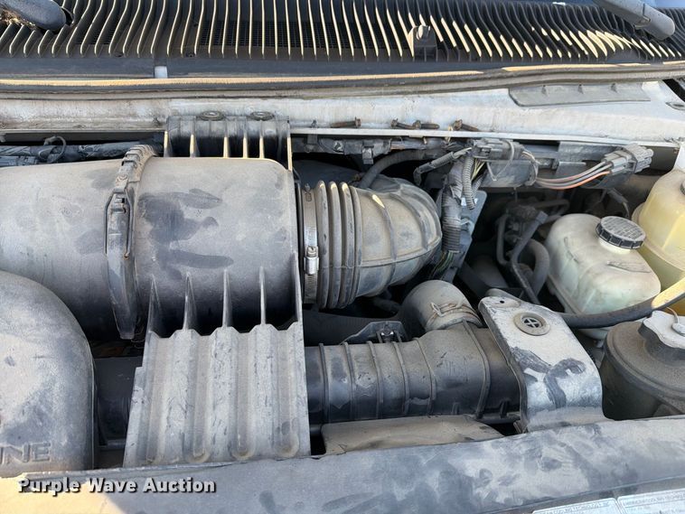 image for item FH6456 2011 Ford E450 Super Duty bus