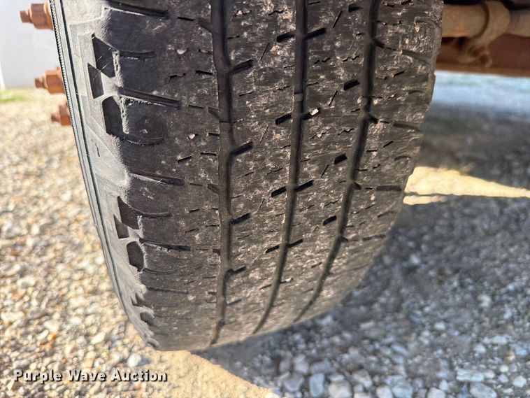 image for item FH6456 2011 Ford E450 Super Duty bus