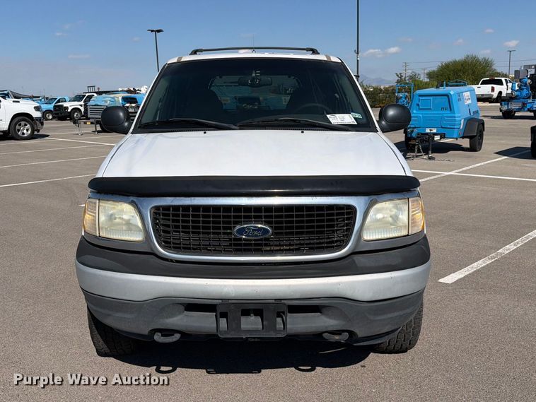 image for item FI2039 2001 Ford Expedition XLT SUV