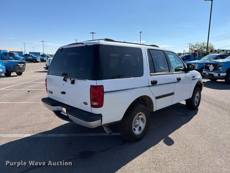 image for item FI2039 2001 Ford Expedition XLT SUV