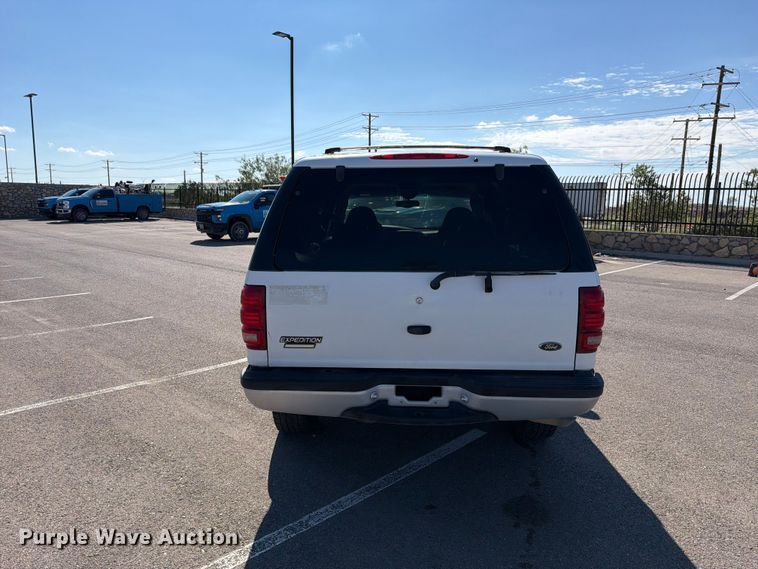 image for item FI2039 2001 Ford Expedition XLT SUV
