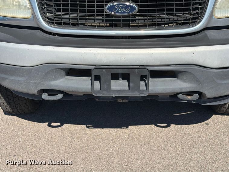 image for item FI2039 2001 Ford Expedition XLT SUV