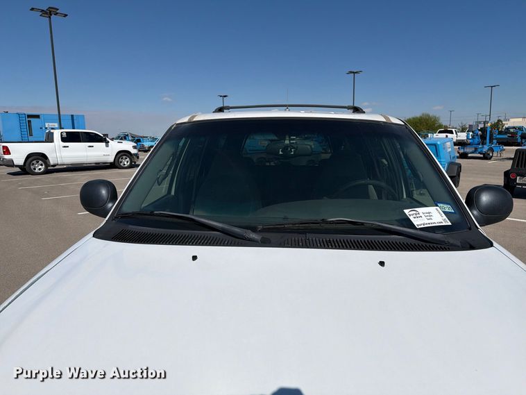 image for item FI2039 2001 Ford Expedition XLT SUV