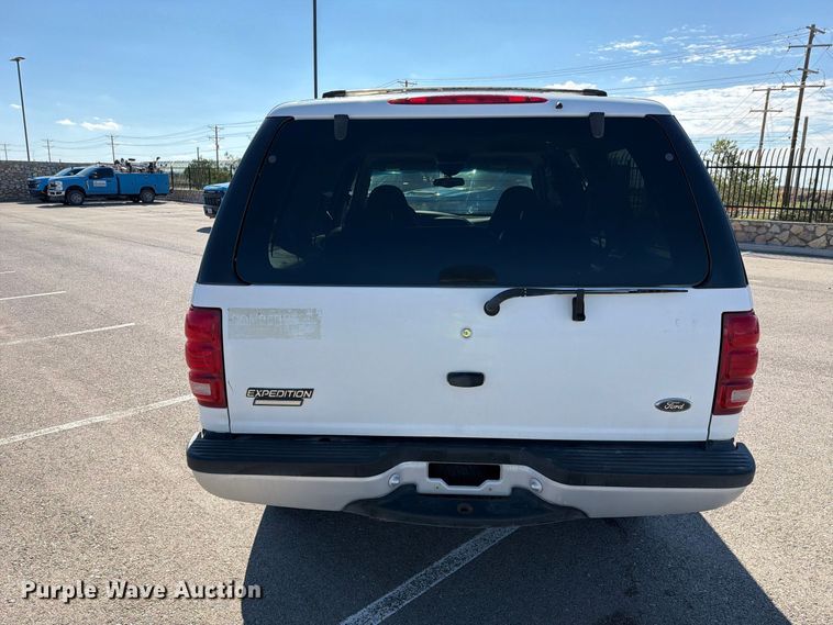 image for item FI2039 2001 Ford Expedition XLT SUV