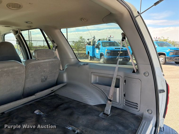 image for item FI2039 2001 Ford Expedition XLT SUV