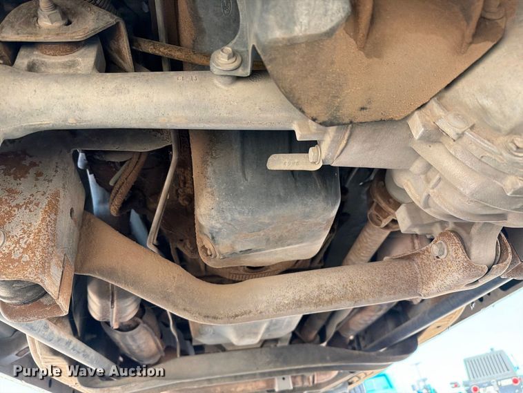 image for item FI2039 2001 Ford Expedition XLT SUV