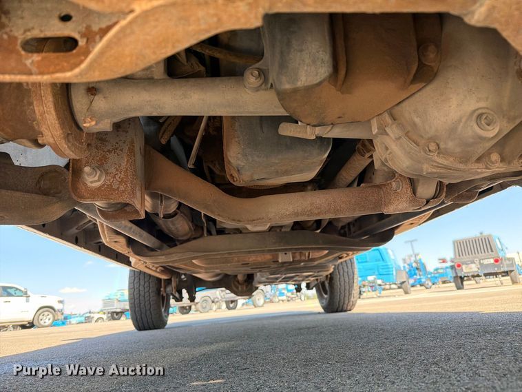 image for item FI2039 2001 Ford Expedition XLT SUV