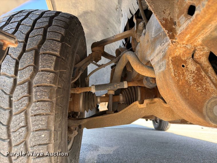 image for item FI2039 2001 Ford Expedition XLT SUV