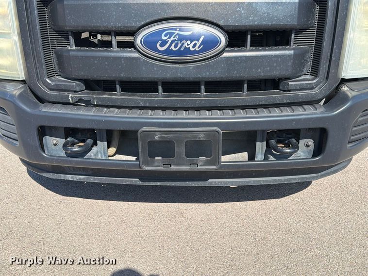 image for item FI2040 2011 Ford F350 Super Duty utility bed pickup truck