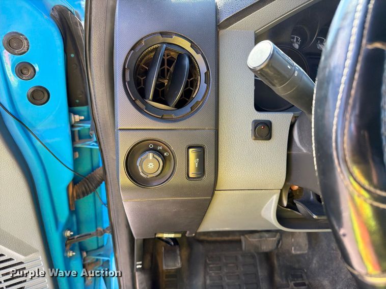 image for item FI2040 2011 Ford F350 Super Duty utility bed pickup truck