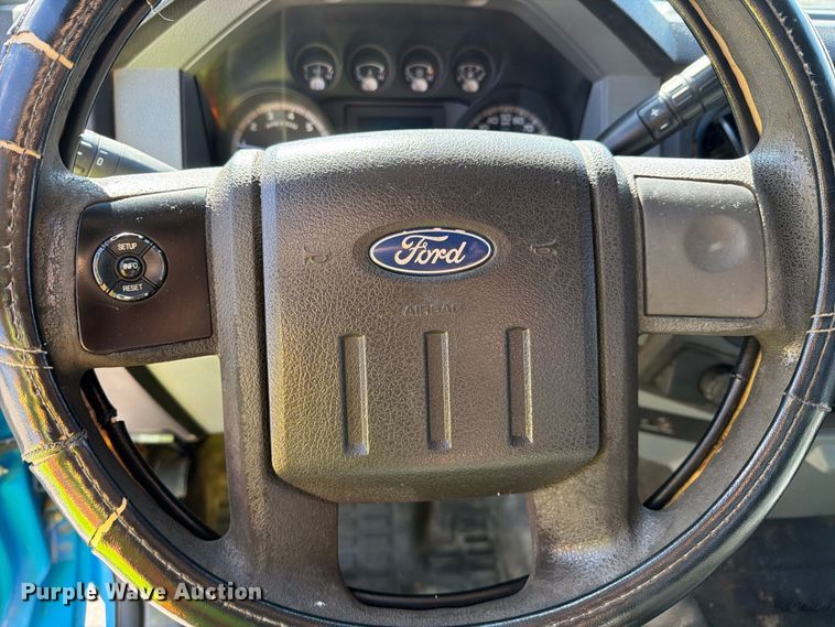 image for item FI2040 2011 Ford F350 Super Duty utility bed pickup truck