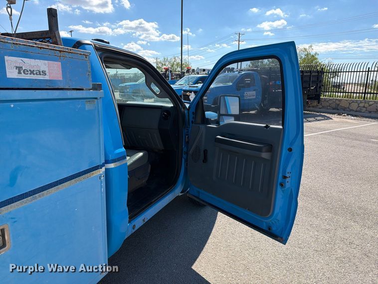 image for item FI2040 2011 Ford F350 Super Duty utility bed pickup truck
