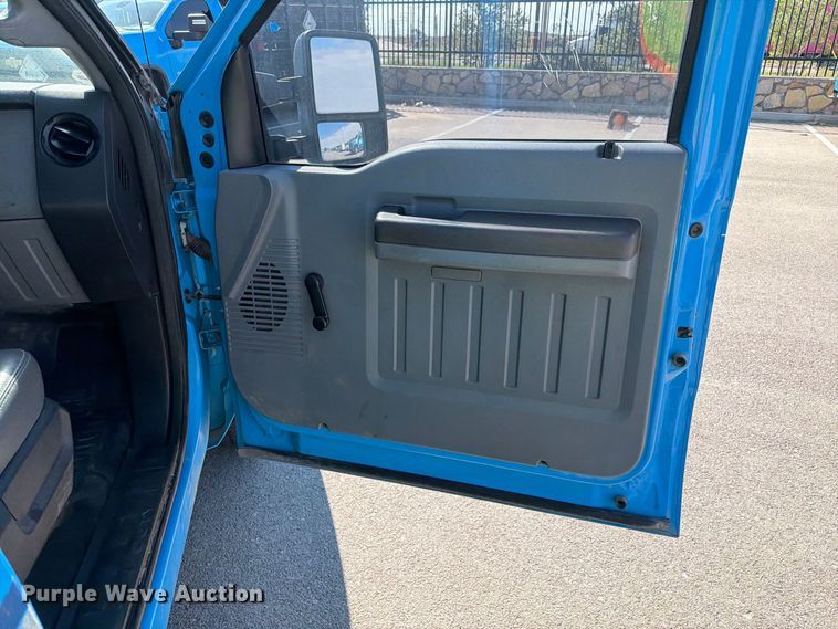 image for item FI2040 2011 Ford F350 Super Duty utility bed pickup truck