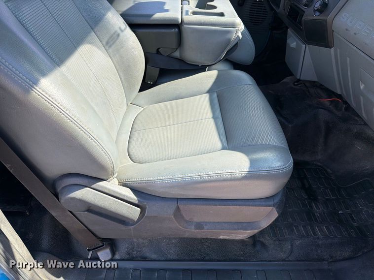 image for item FI2040 2011 Ford F350 Super Duty utility bed pickup truck