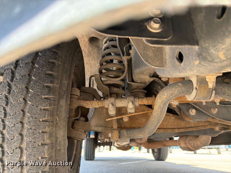image for item FI2040 2011 Ford F350 Super Duty utility bed pickup truck