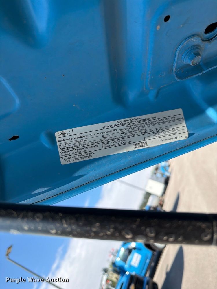 image for item FI2040 2011 Ford F350 Super Duty utility bed pickup truck
