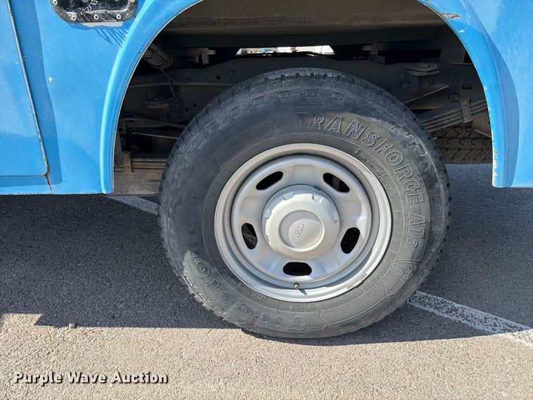 image for item FI2040 2011 Ford F350 Super Duty utility bed pickup truck