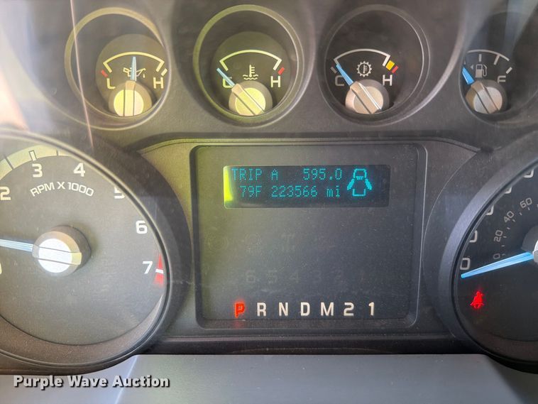 image for item FI2040 2011 Ford F350 Super Duty utility bed pickup truck