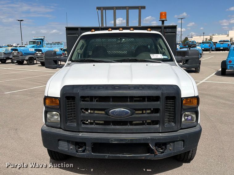 image for item FI2041 2008 Ford F350 Super Duty flatbed pickup truck