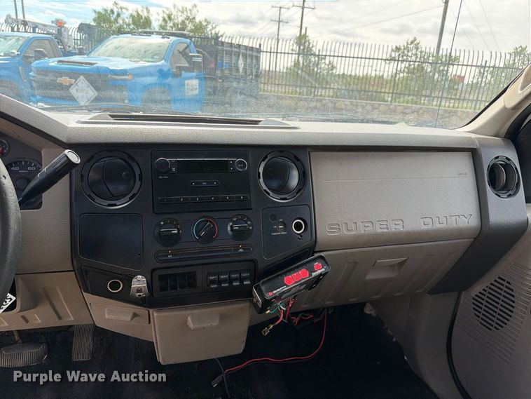 image for item FI2041 2008 Ford F350 Super Duty flatbed pickup truck