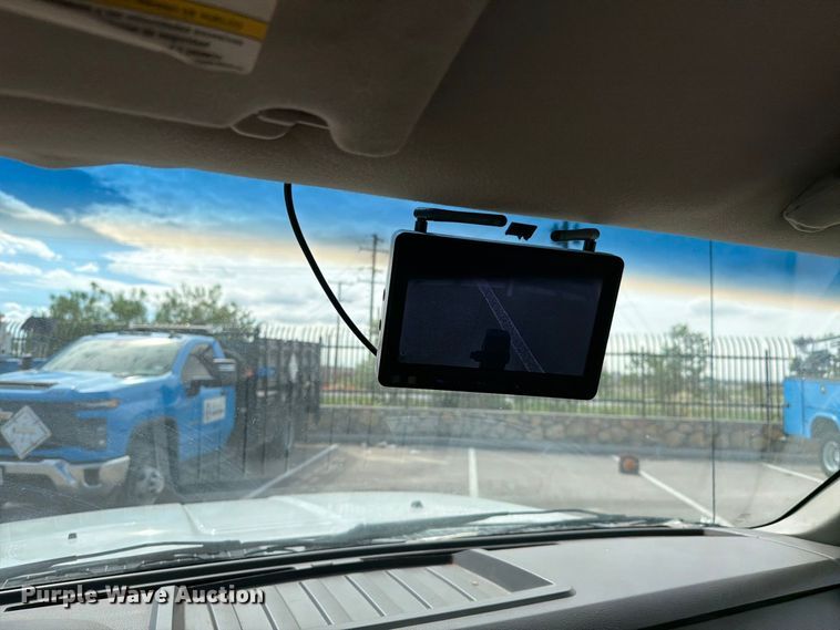image for item FI2041 2008 Ford F350 Super Duty flatbed pickup truck