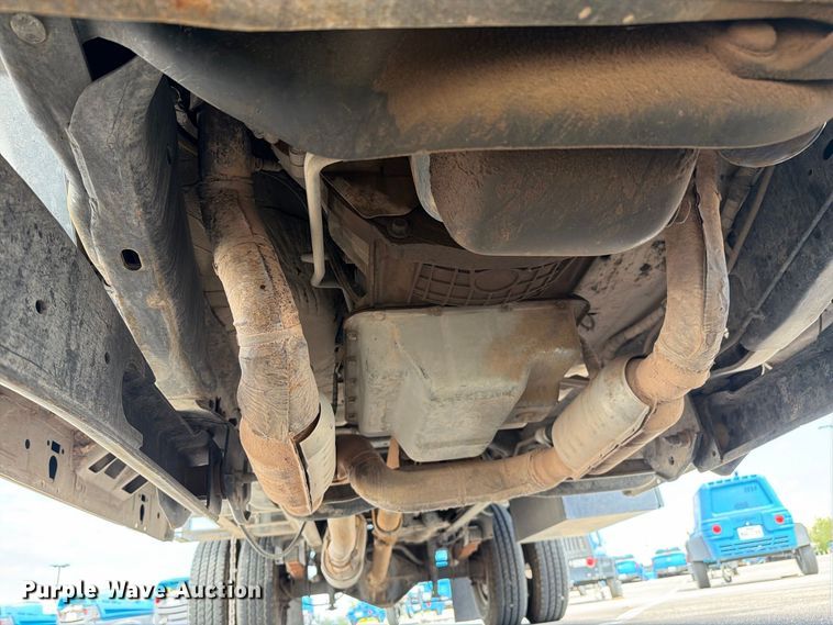 image for item FI2041 2008 Ford F350 Super Duty flatbed pickup truck