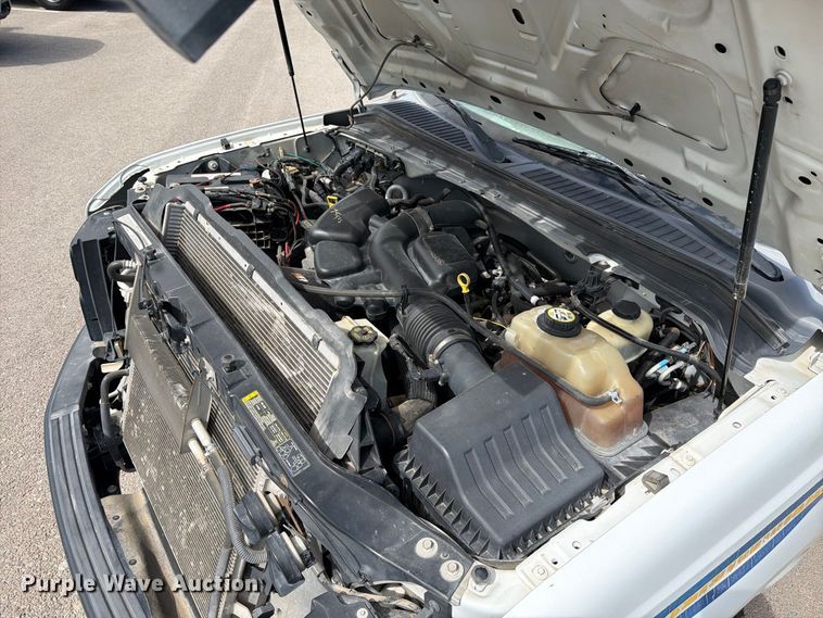 image for item FI2041 2008 Ford F350 Super Duty flatbed pickup truck