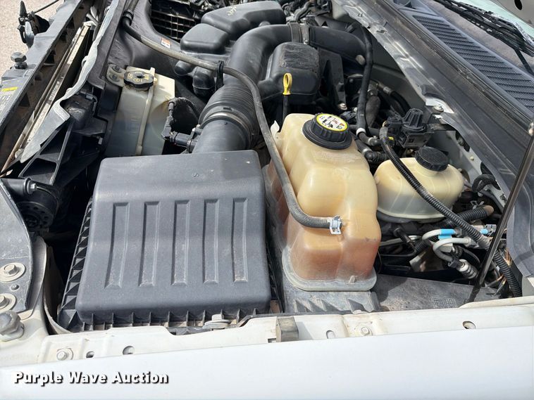image for item FI2041 2008 Ford F350 Super Duty flatbed pickup truck
