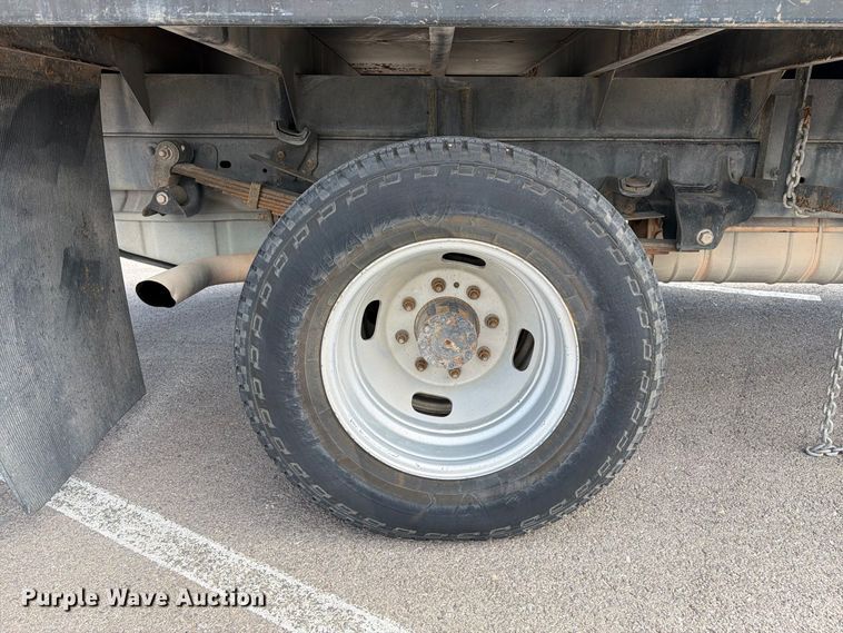image for item FI2041 2008 Ford F350 Super Duty flatbed pickup truck