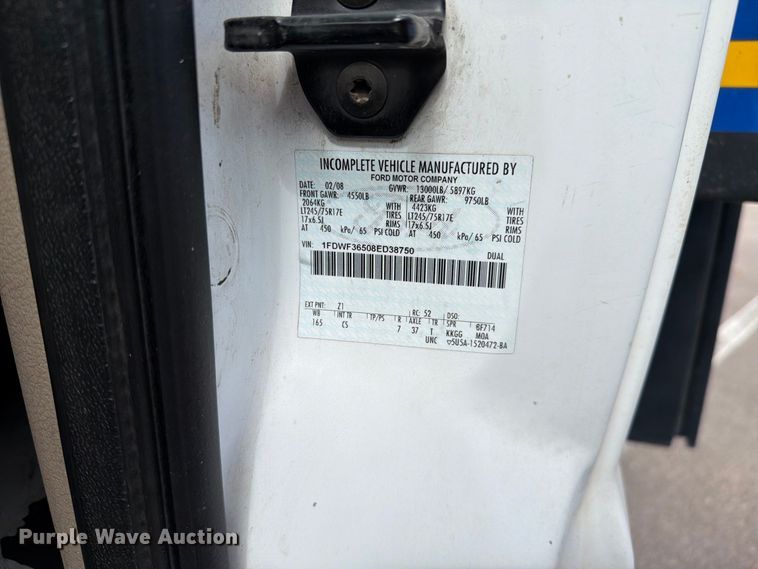 image for item FI2041 2008 Ford F350 Super Duty flatbed pickup truck