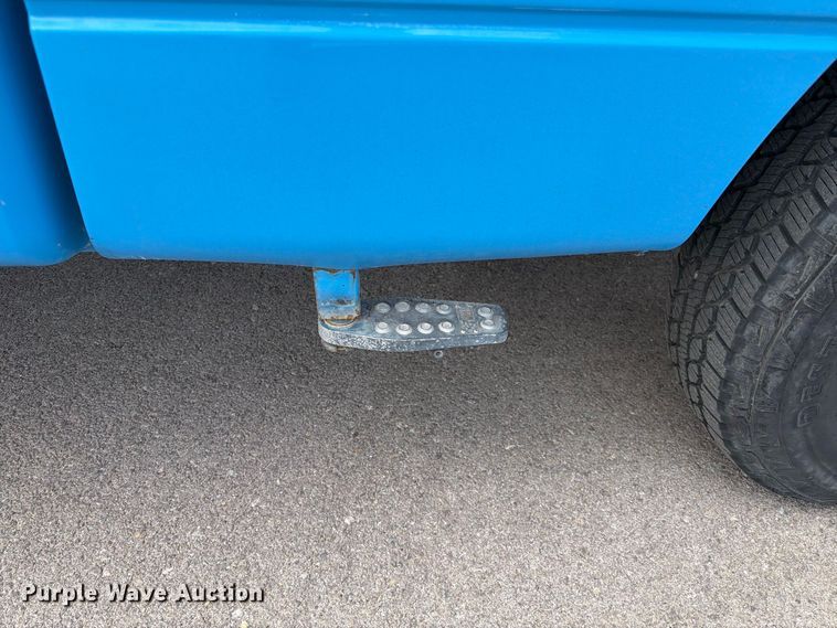 image for item FI2042 2013 Ford F150 pickup truck