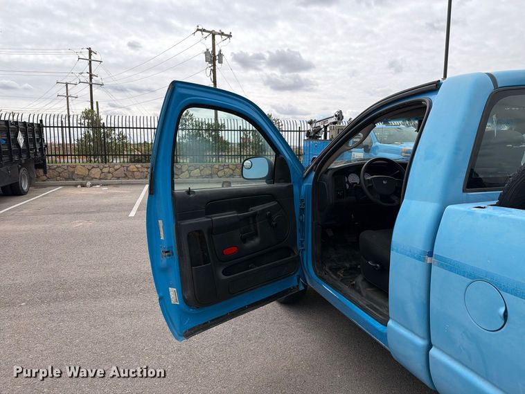 image for item FI2043 2005 Dodge Ram 2500 pickup truck