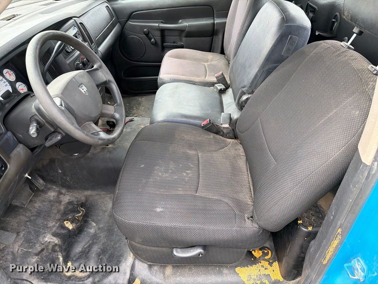 image for item FI2043 2005 Dodge Ram 2500 pickup truck