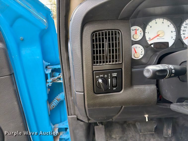 image for item FI2043 2005 Dodge Ram 2500 pickup truck