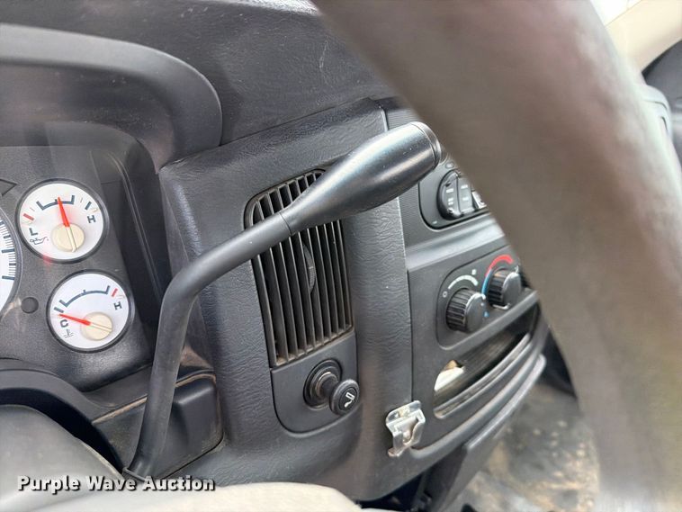 image for item FI2043 2005 Dodge Ram 2500 pickup truck