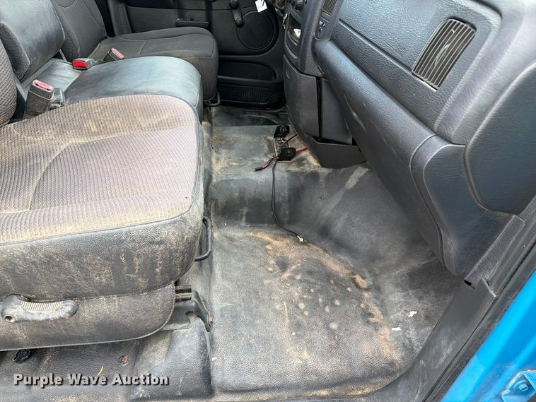 image for item FI2043 2005 Dodge Ram 2500 pickup truck
