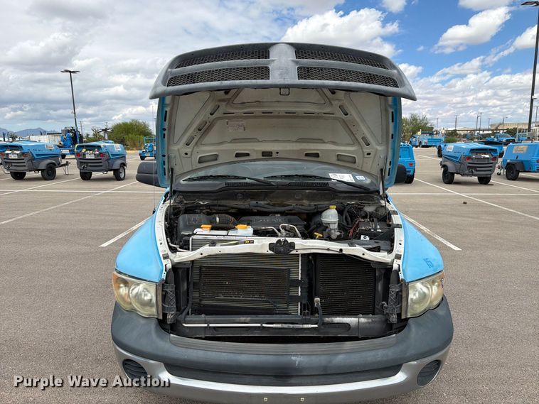 image for item FI2043 2005 Dodge Ram 2500 pickup truck