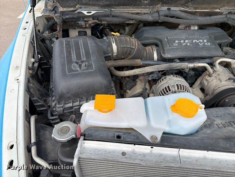image for item FI2043 2005 Dodge Ram 2500 pickup truck